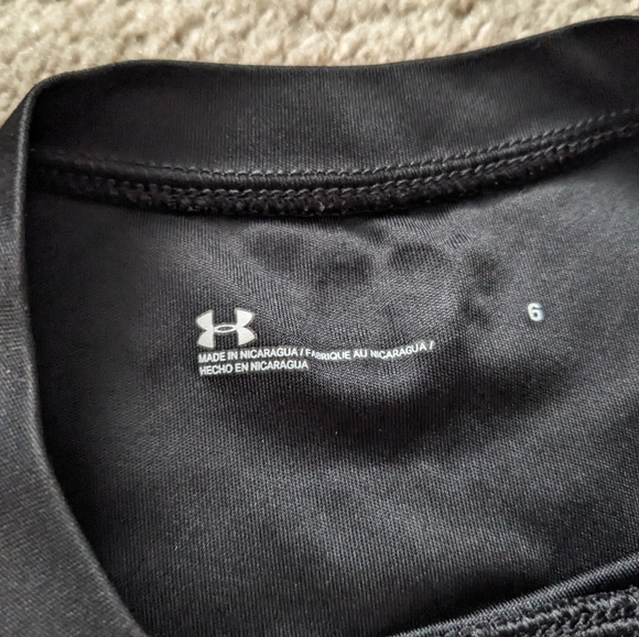 Under Armour & Nike Short Sleeve Top Bundle size 6 - Picture 7 of 10